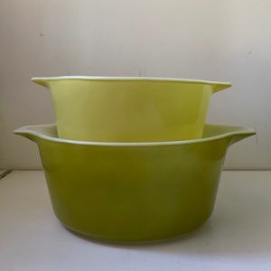 Vintage Pyrex Verde Casseroles in EUC
